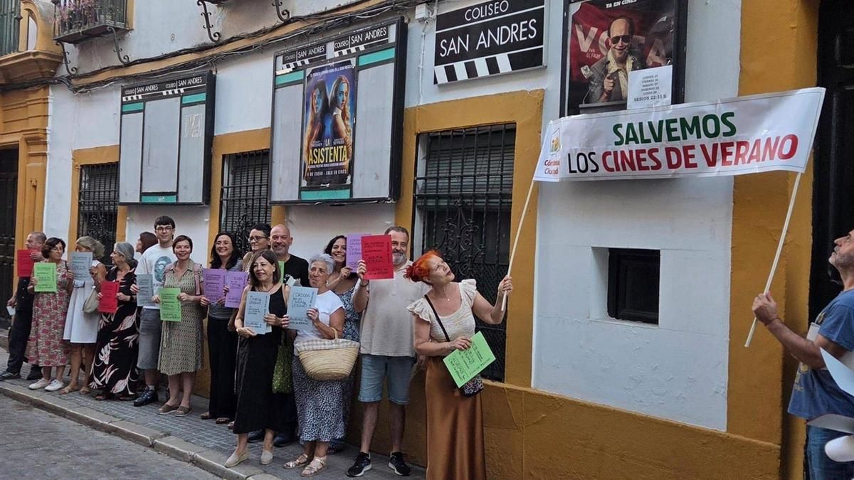 La movilización ciudadana empuja a dos gobiernos del PP a intentar recuperar los cines de verano de Córdoba