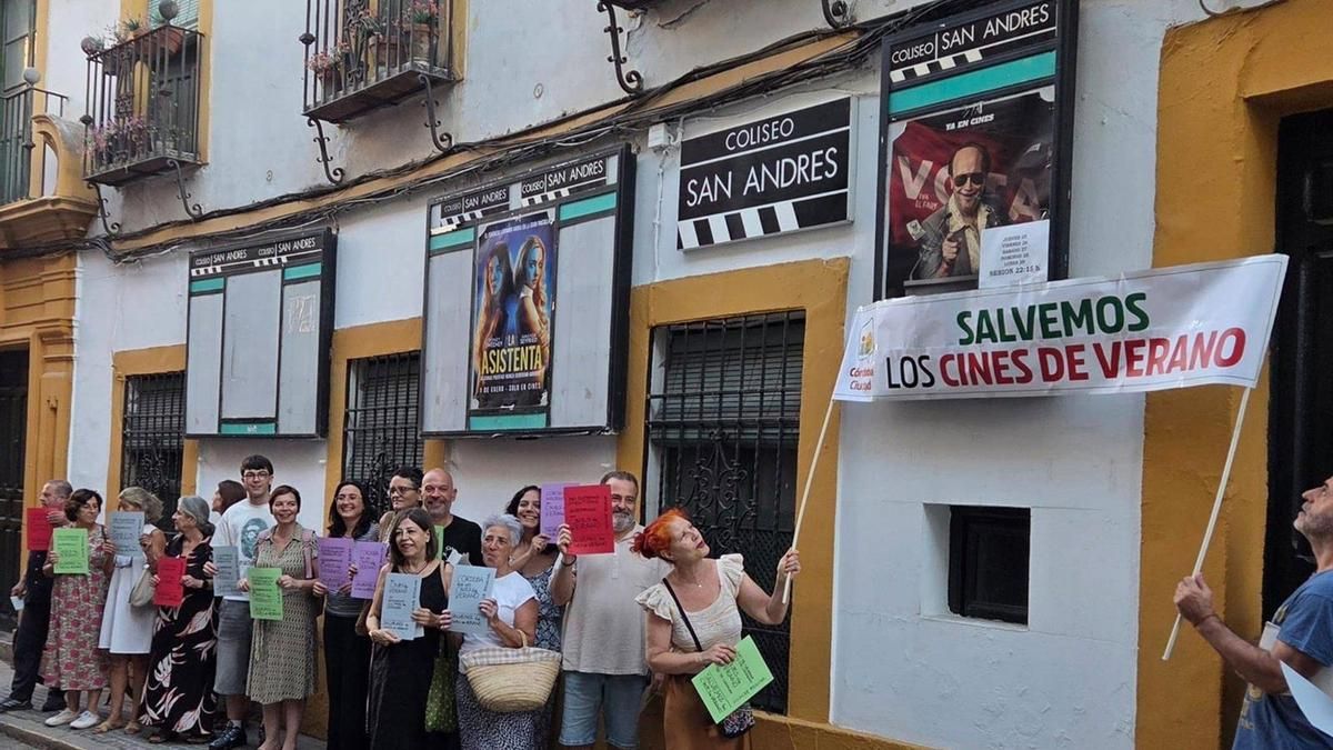 IU y PCA llaman a convertir la defensa de los cines de verano en "una gran causa de ciudad"