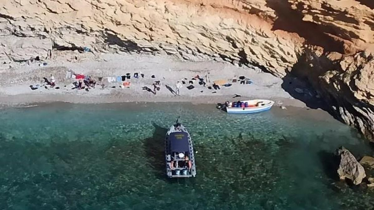 Al menos dos muertos, una decena de desaparecidos y 17 supervivientes tras naufragar una patera al sur de Cabrera