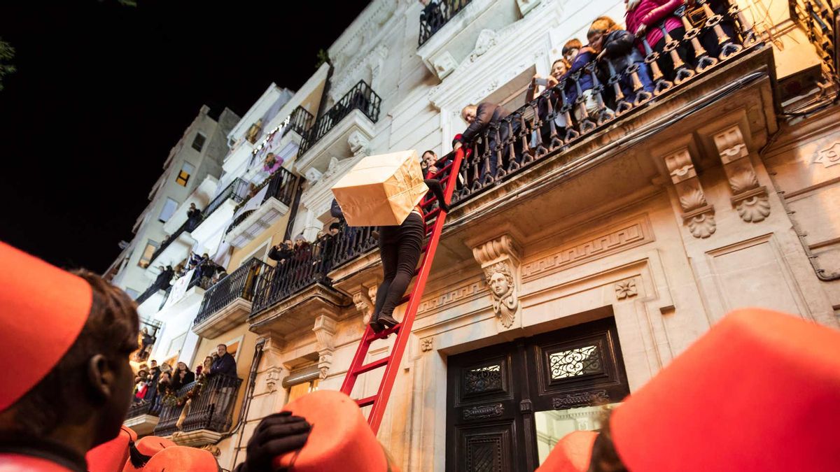 Quan els Reis Mags no esperen al dia 6: la tradició de comarques valencianes de rebre els regals la nit anterior