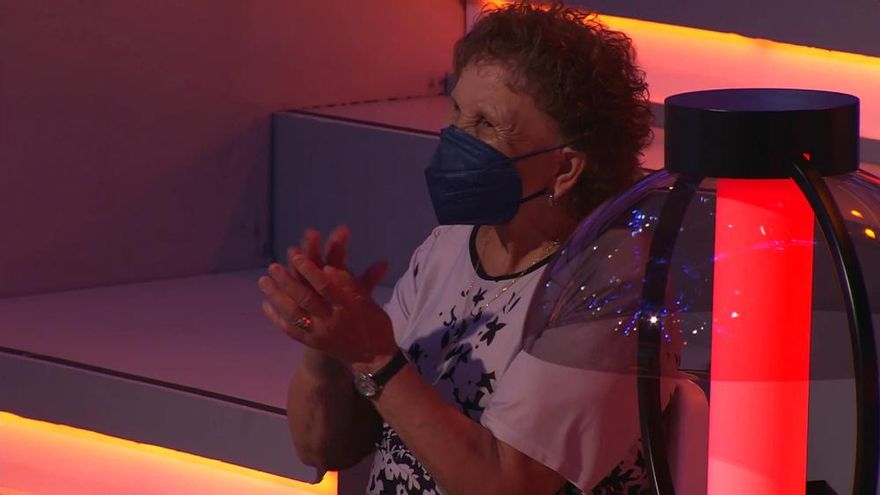 '¡Boom!' presenta a su nuevo equipo y enseña que "adopta" a Palmira, la "gogó" de '¡Ahora caigo!'