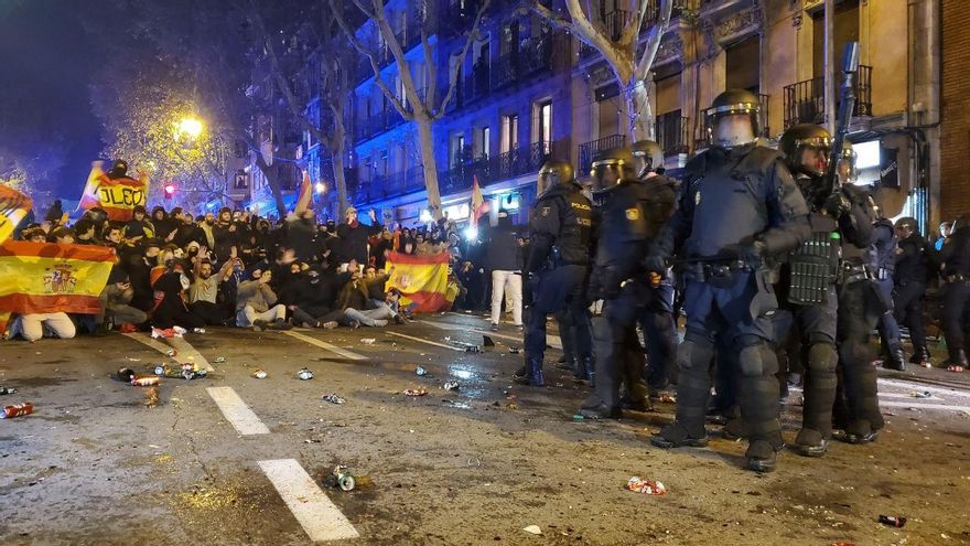 El Gobierno de Castilla-La Mancha sobre los disturbios en Ferraz: "Hay poca diferencia con lo de Catalunya en 2017"