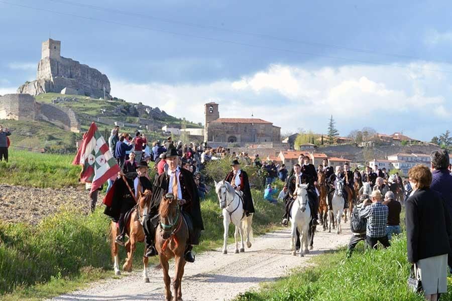 Atienza conserva como referente cultural la tradicional fiesta de “La Caballada”.