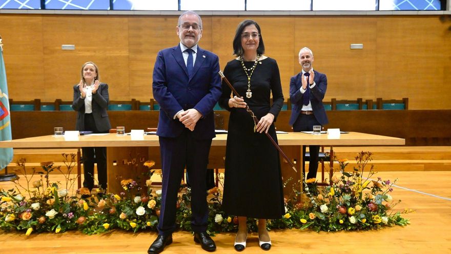 Conchi López toma posesión como rectora de la UC: "Iniciamos una nueva etapa llena de desafíos, pero también de oportunidades"