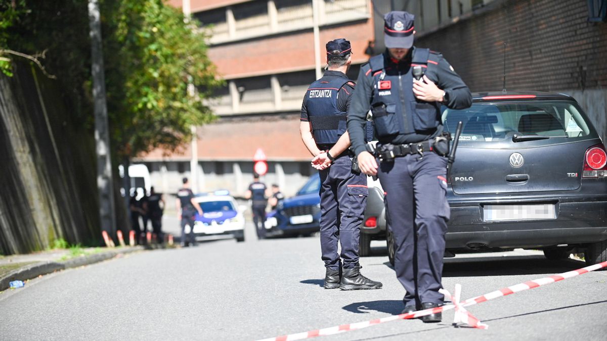 Asuntos Internos revisará si la Ertzaintza pone los grilletes a personas que no están detenidas