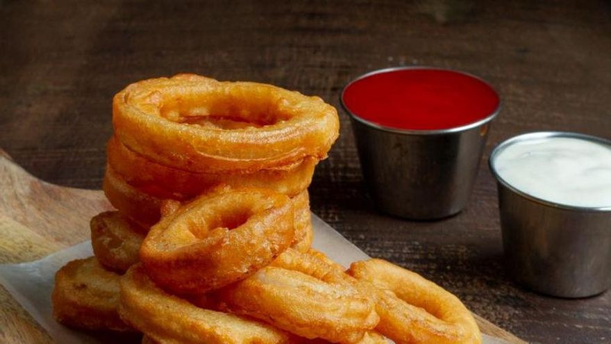 Cómo preparar aros de calabacín en la freidora de aire para tomar una cena sabrosa y ligera