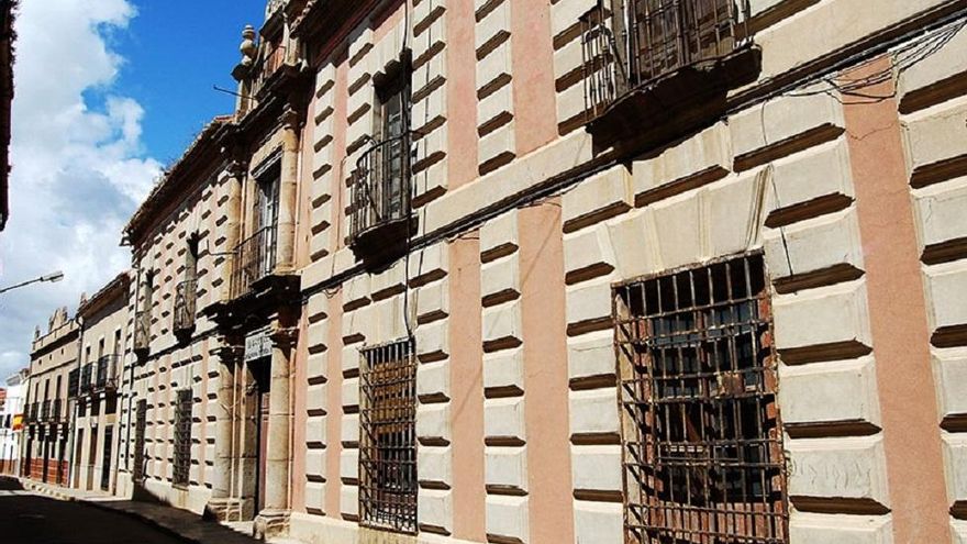 Cultura inicia el expediente para declarar Bien de Interés Cultural la Casa Academia de Minas de Almadén