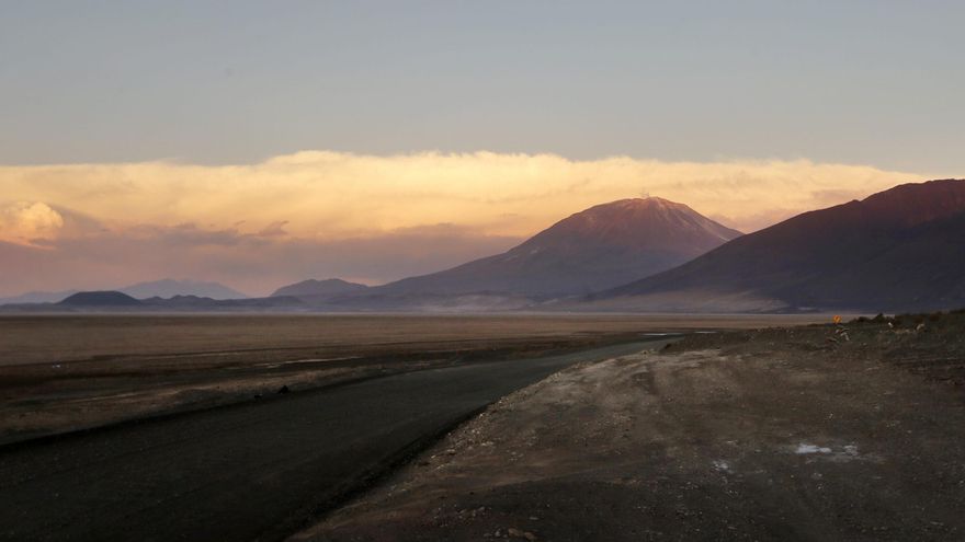 Bolivia refuerza el control en sus fronteras con Argentina contra la COVID-19