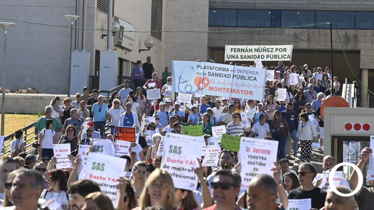 Manifestación 'Salvemos el Hospital Reina Sofía '