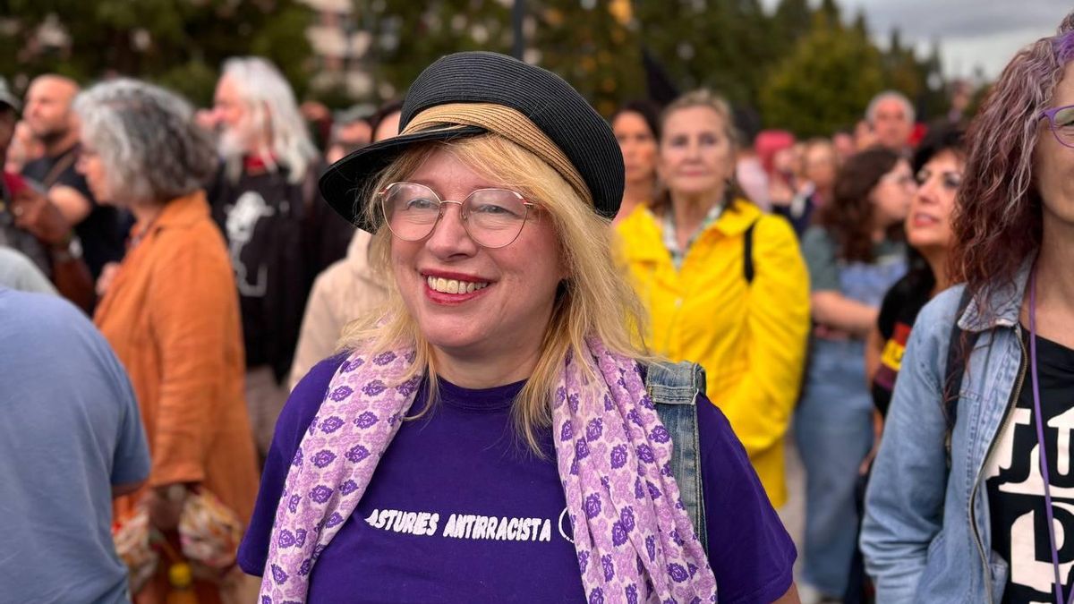 Belén Suárez Prieto, portavoz de Podemos Uviéu, secundó la convocatoria de Asturies Antifascista, en Oviedo/Uviéu.