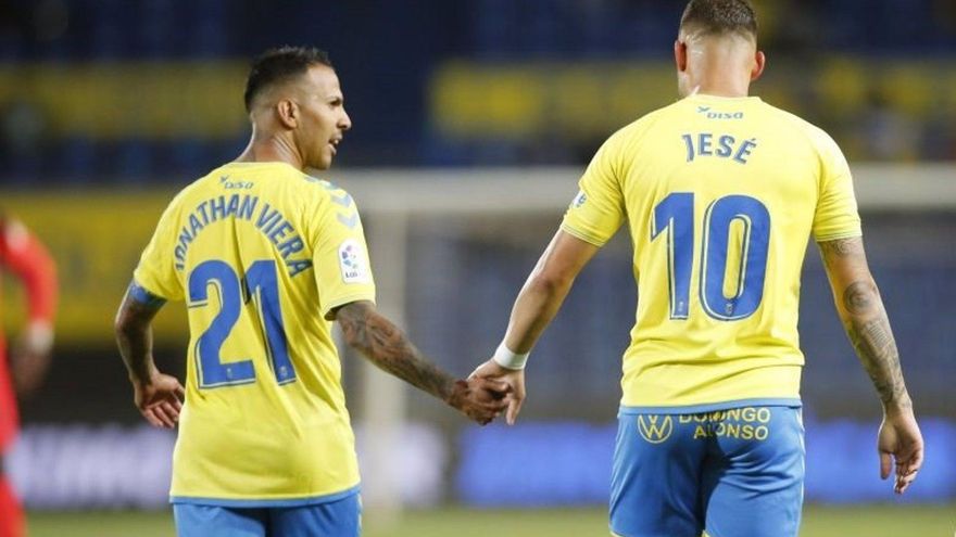 Las Palmas y Tenerife se concentran para el decisivo derbi de este sábado