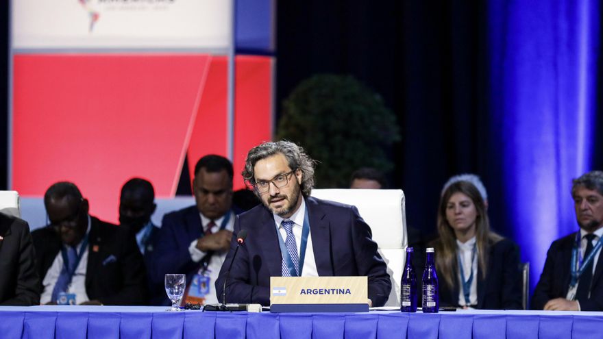 Ante el jefe de la diplomacia de EEUU y el titular de la OEA, Cafiero anticipó un discurso duro de Alberto