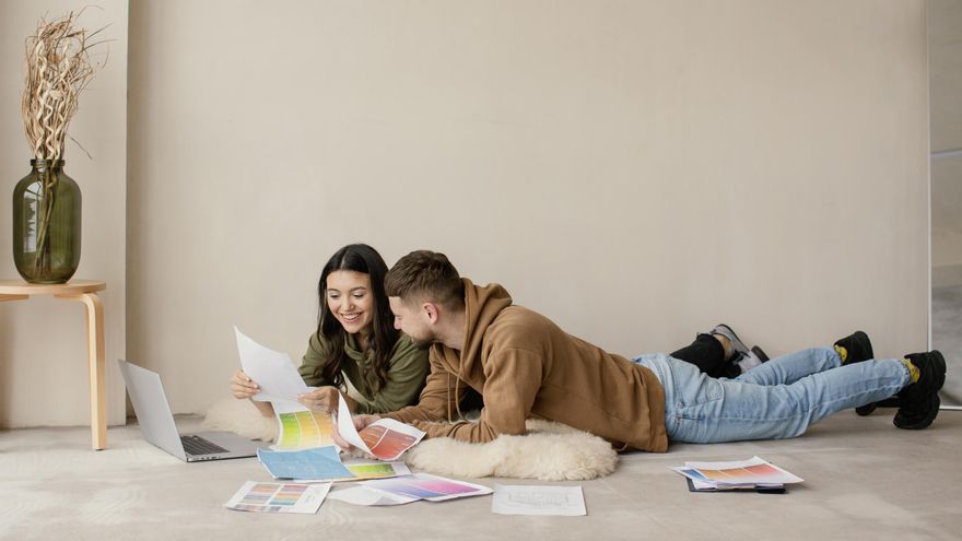 Las ayudas para jóvenes que estarán disponibles en 2026 para alquiler, formación o transporte y cómo solicitarlas