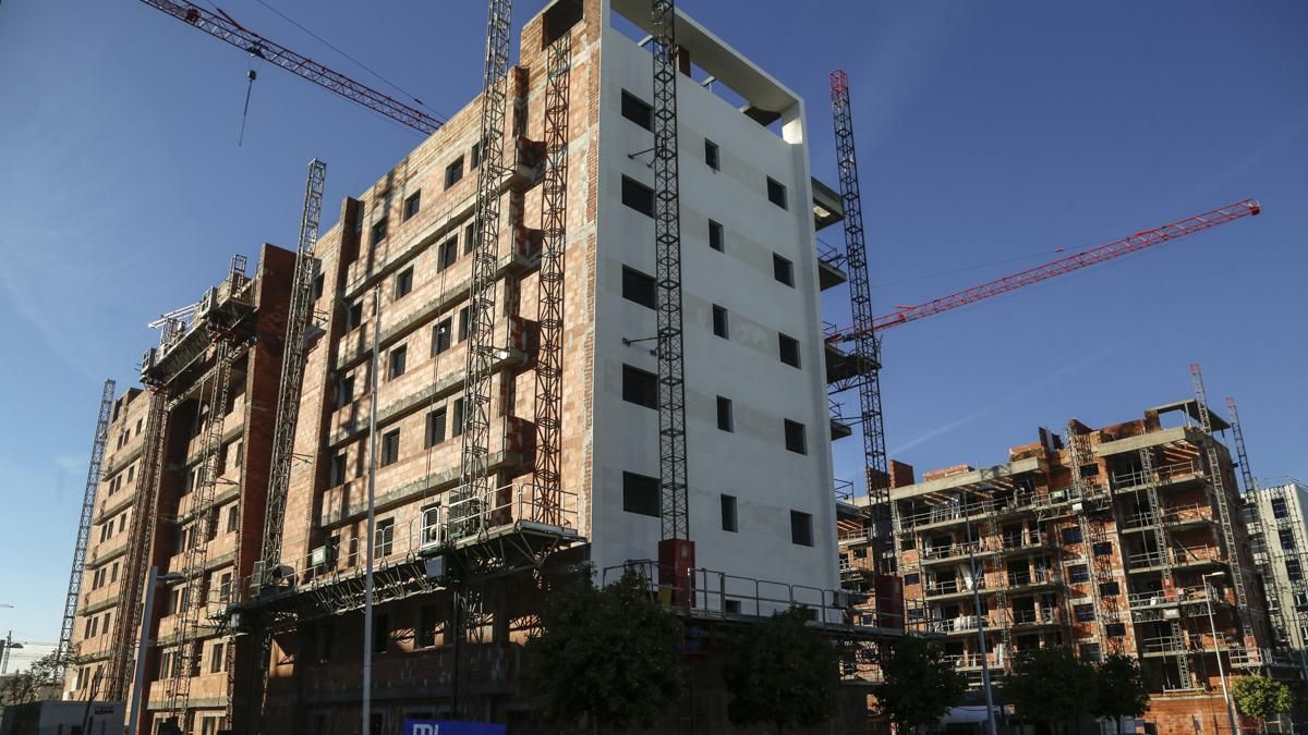 El mercado inmobiliario cordobés se mantiene fuerte con la compraventa de casi mil viviendas al mes