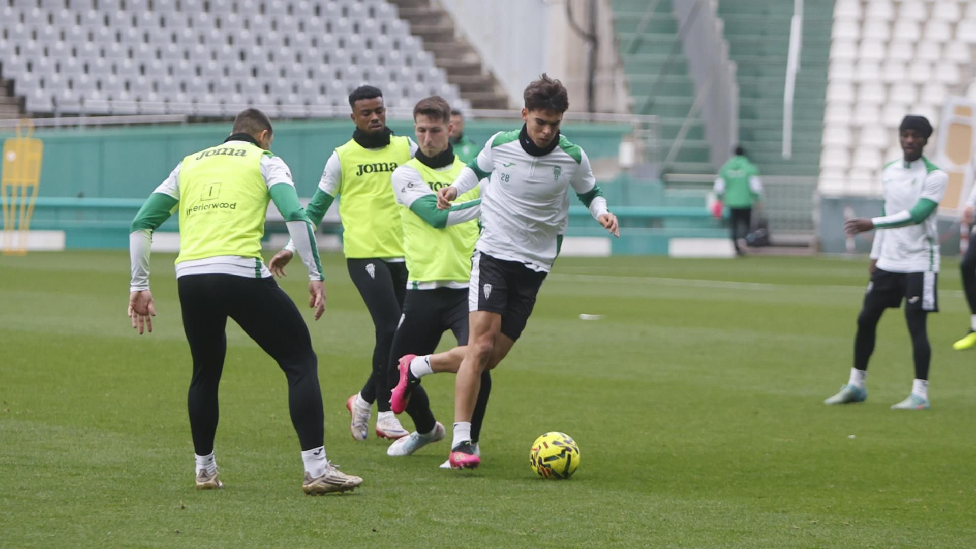 Las imágenes del primer entrenamiento del 2026 del Córdoba CF