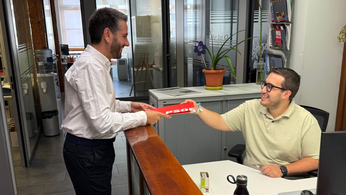 Javier García formaliza su precandidatura para la presidencia de La Rioja por el PSOE