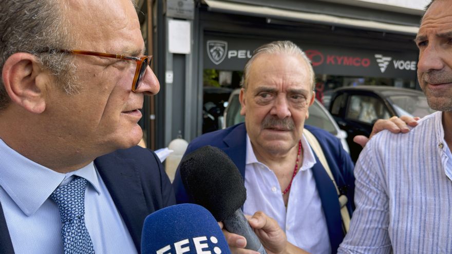 Depardieu no comparece por presunta agresión a 'rey de los paparazzi' y el juicio continúa