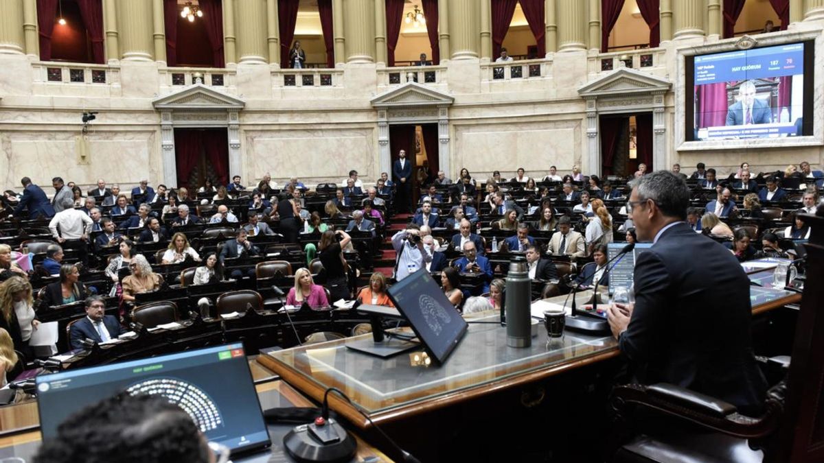 Un informe revela que 17 diputados no hablaron en todo el año en el recinto