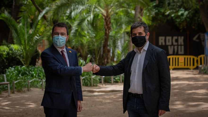 Aragonès y Sànchez rubrican el pacto entre ERC y Junts: "Damos forma de Govern a la mayoría independentista que ganó las elecciones"