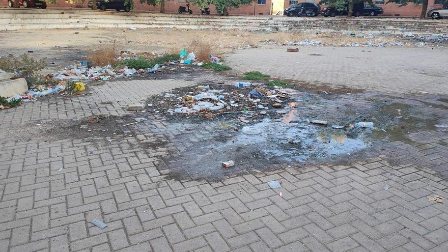 Denuncian la presencia de aguas fecales junto a viviendas del barrio del Guadalquivir