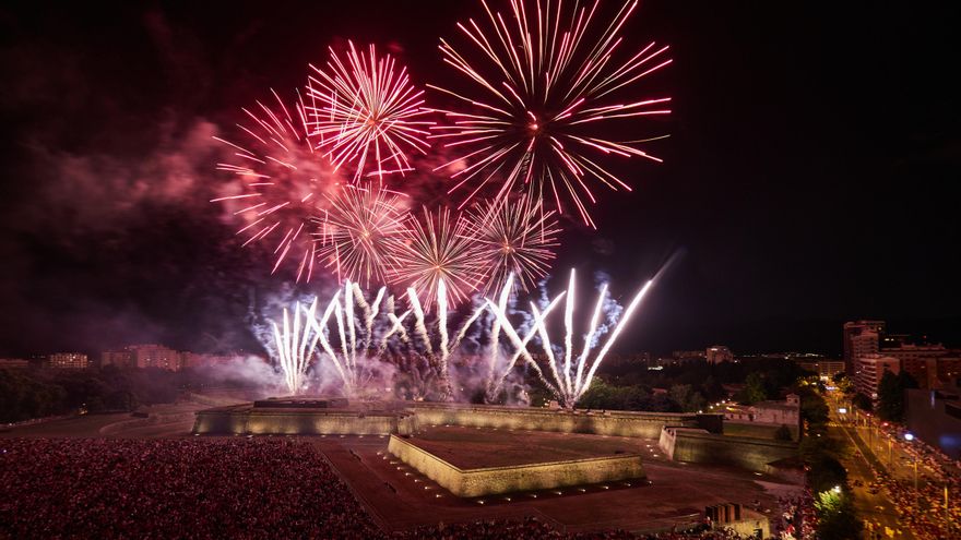 Cuatro minutos espectaculares: un fallo informático en Sanfermines quema el 90% de la pólvora de los fuegos artificiales
