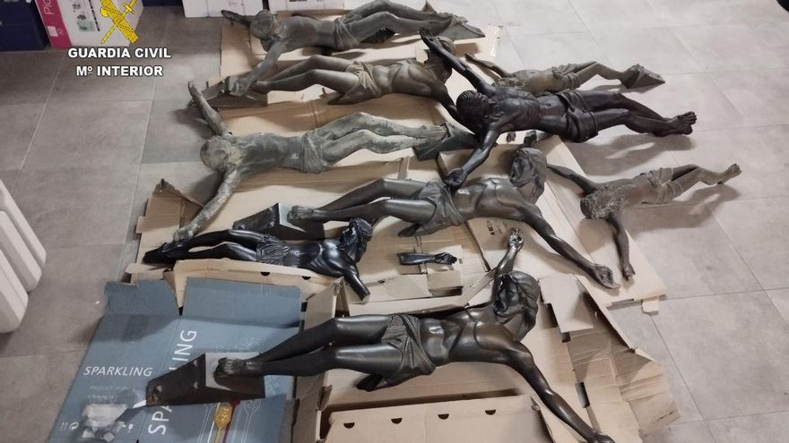 Buscaban latón y cobre: tres detenidos por robar crucifijos en los cementerios de tres pueblos de Toledo