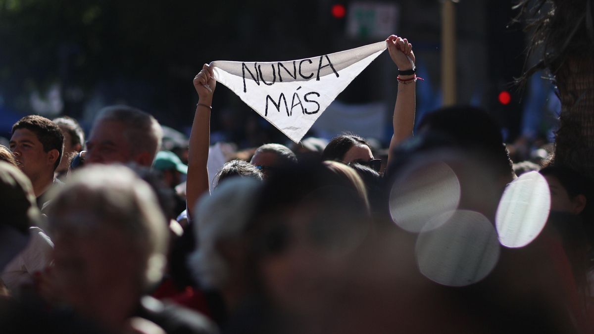 La “memoria completa” de las calles: la marcha a Plaza de Mayo bajo la consigna “Que digan dónde están”
