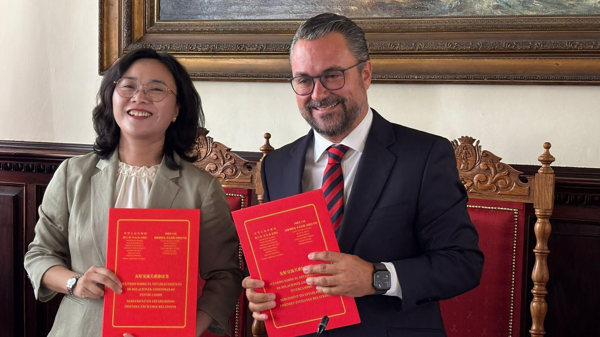 Santa Cruz de La Palma y el distrito chino de Dinghai firman un hermanamiento.