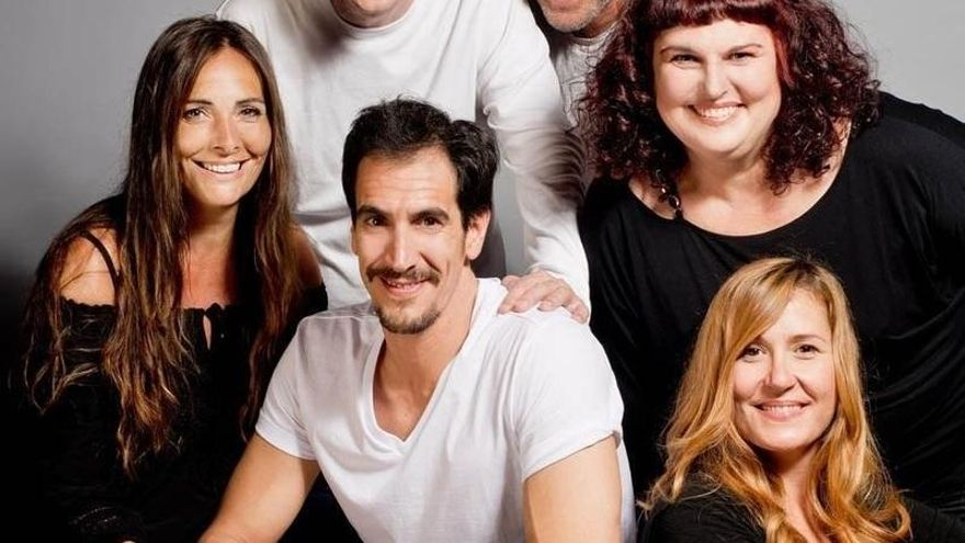 Imagen promocional con los actores de la pieza teatral 'El Intercambio'.