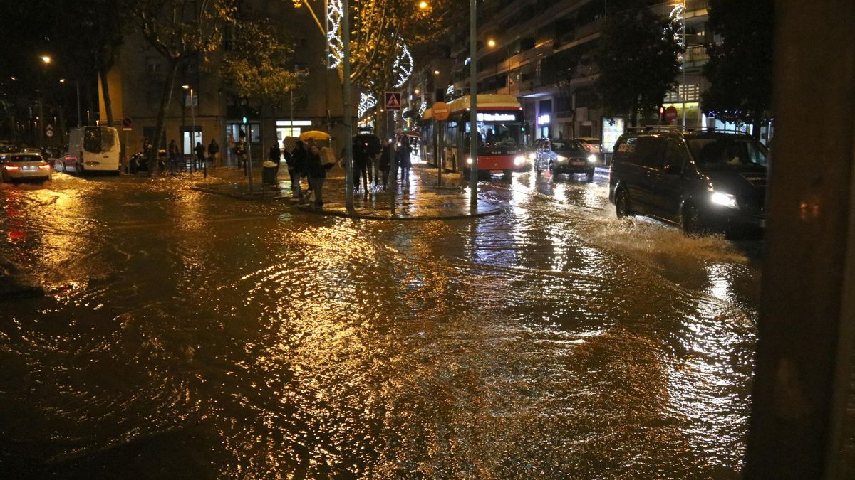 Badalona se lleva la peor parte del temporal en el área metropolitana de Barcelona