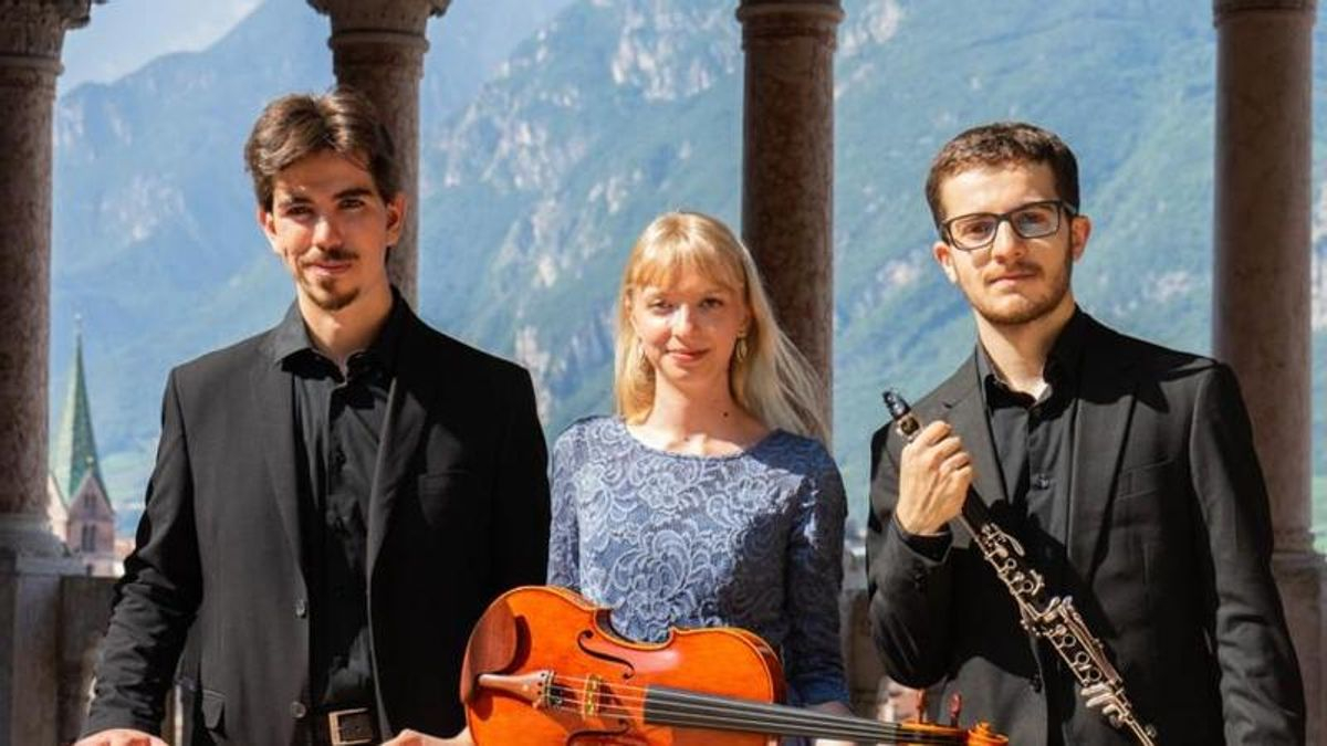 La Sala Eutherpe acoge este sábado un concierto del Trío Reinecke de clarinete, viola y piano