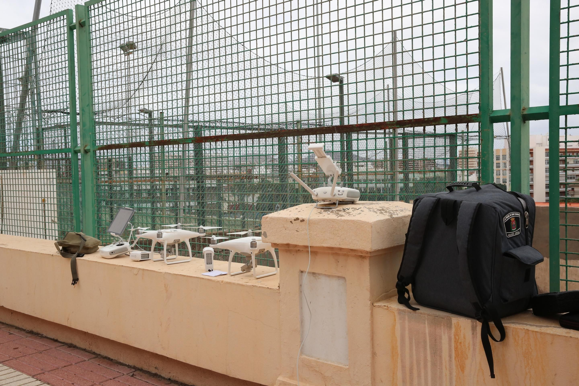 Así se encuentra el paseo de Chil tras el derrumbe de esta madrugada