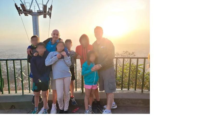 Víctor y Jorge viven en Córdoba y hace un año adoptaron a seis hermanos: "Las complicaciones están como en cualquier familia"