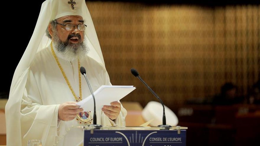 Denuncian al patriarca rumano por xenofobia usando la Biblia como prueba