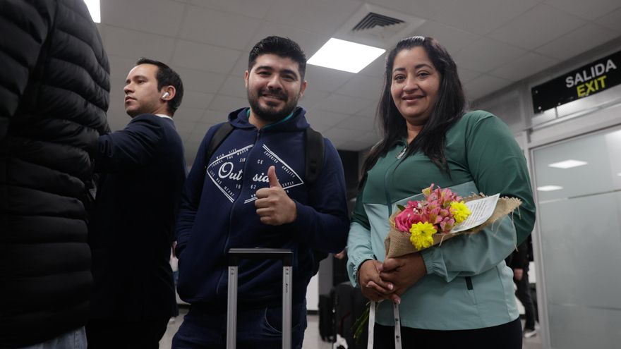 Llega a Paraguay grupo de funcionarios municipales que estaba varado en Israel