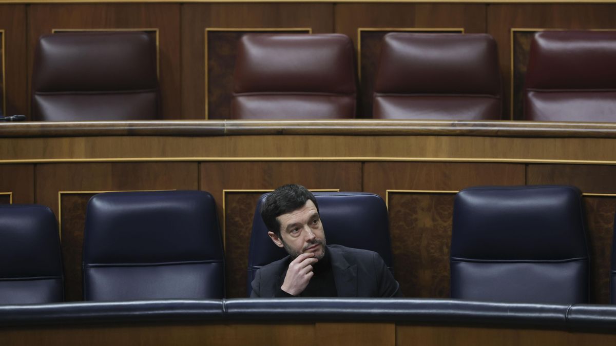 Sumar se abre a dar ayudas fiscales a caseros y al IVA franquiciado para que Junts salve el decreto de los alquileres