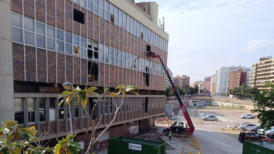 Derribo del edificio de Correos