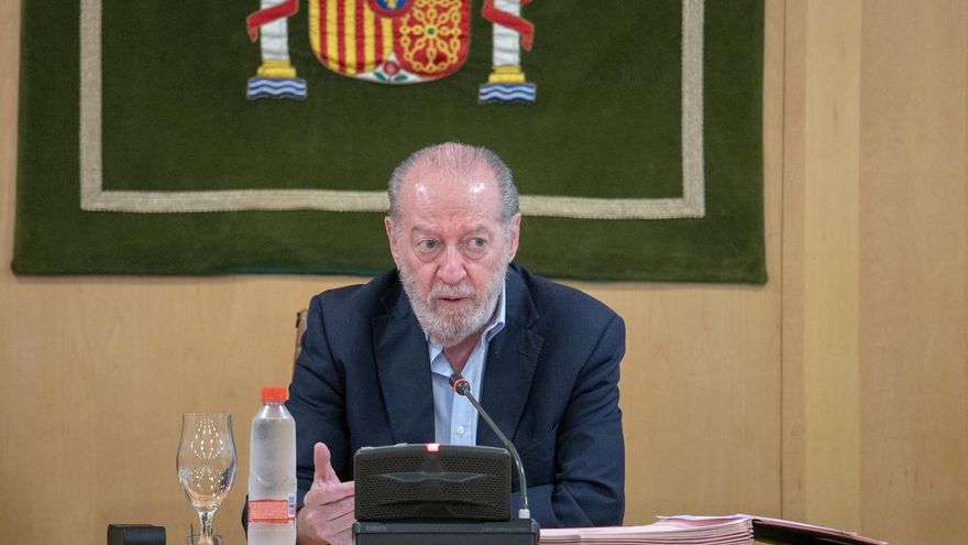 Villalobos: "La Constitución sigue vigente como marco de diálogo y acuerdo, ejes de posibles reformas"