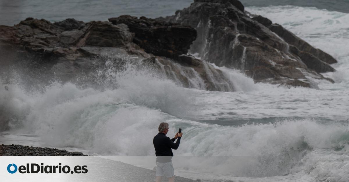 Canarias en aviso por fuerte oleaje y viento de hasta 70 kilómetros por hora