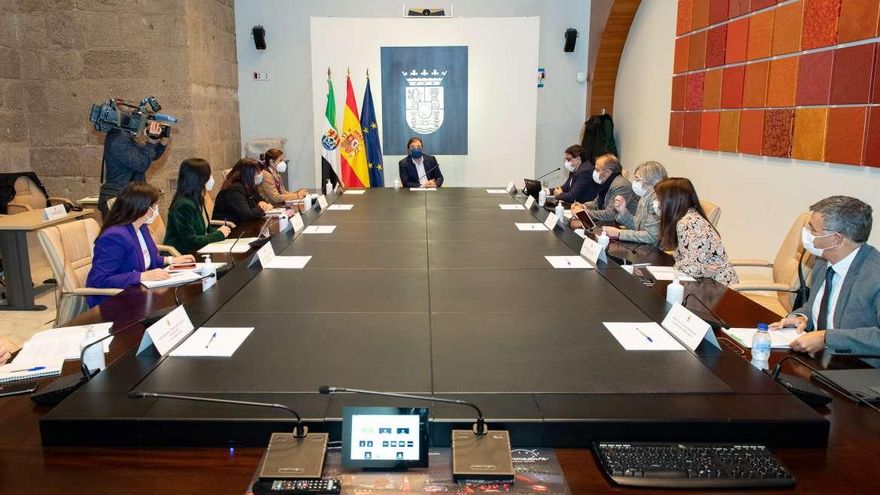 Extremadura dará hasta 28.000 euros por cada contrato laboral que haga un autónomo