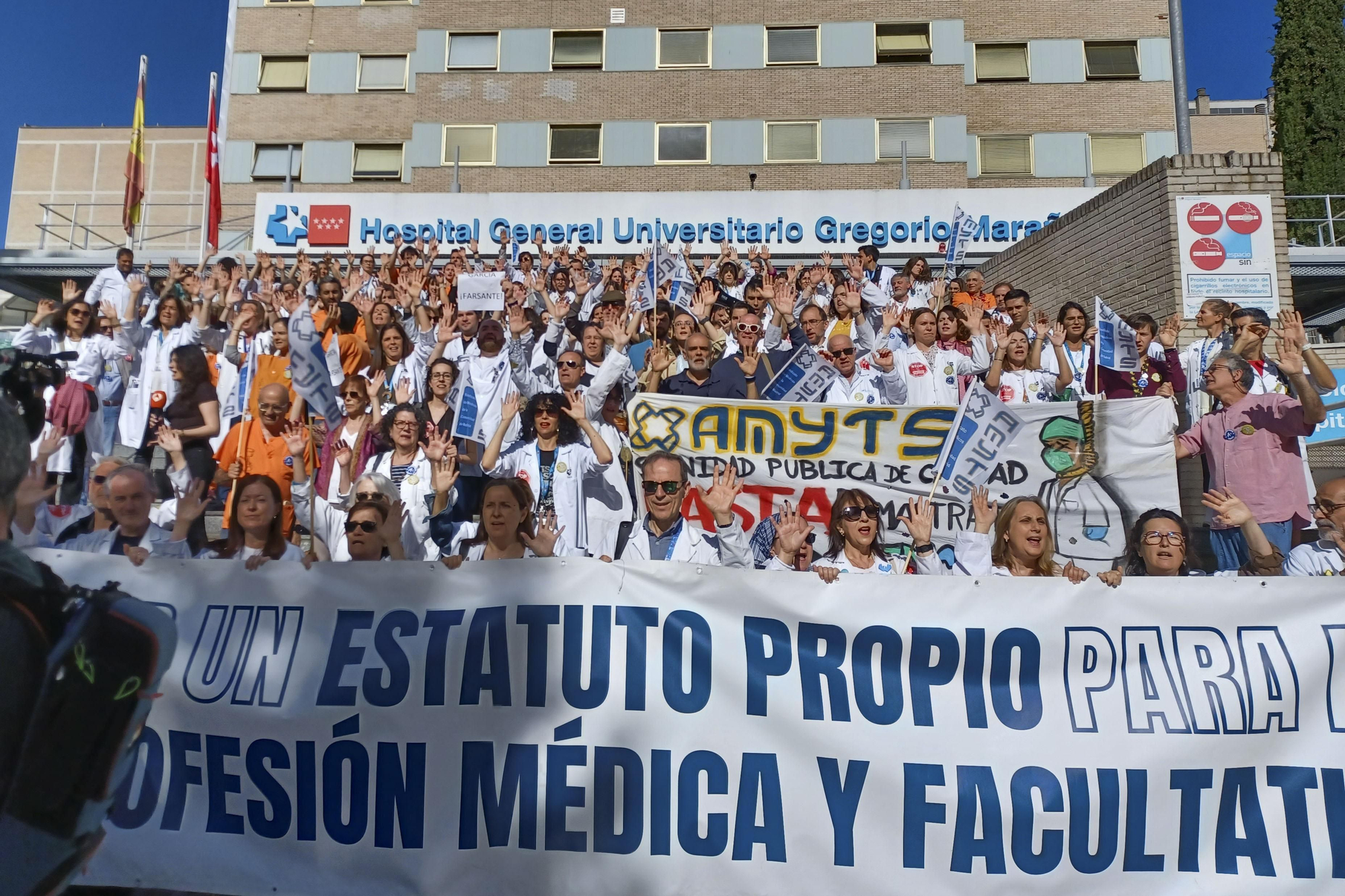 Médicos del Hospital Universitario Gregorio Marañón, el martes 28 de abril de 2026