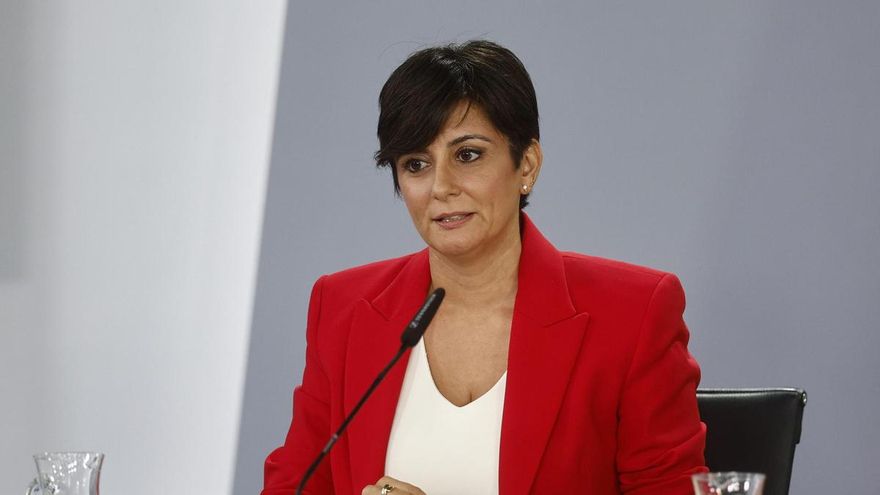 La ministra de Vivienda y Agenda Urbana, Isabel Rodríguez, ofrece una rueda de prensa tras la reunión del Consejo de Ministros celebrada, este martes, en el Palacio de la Moncloa.