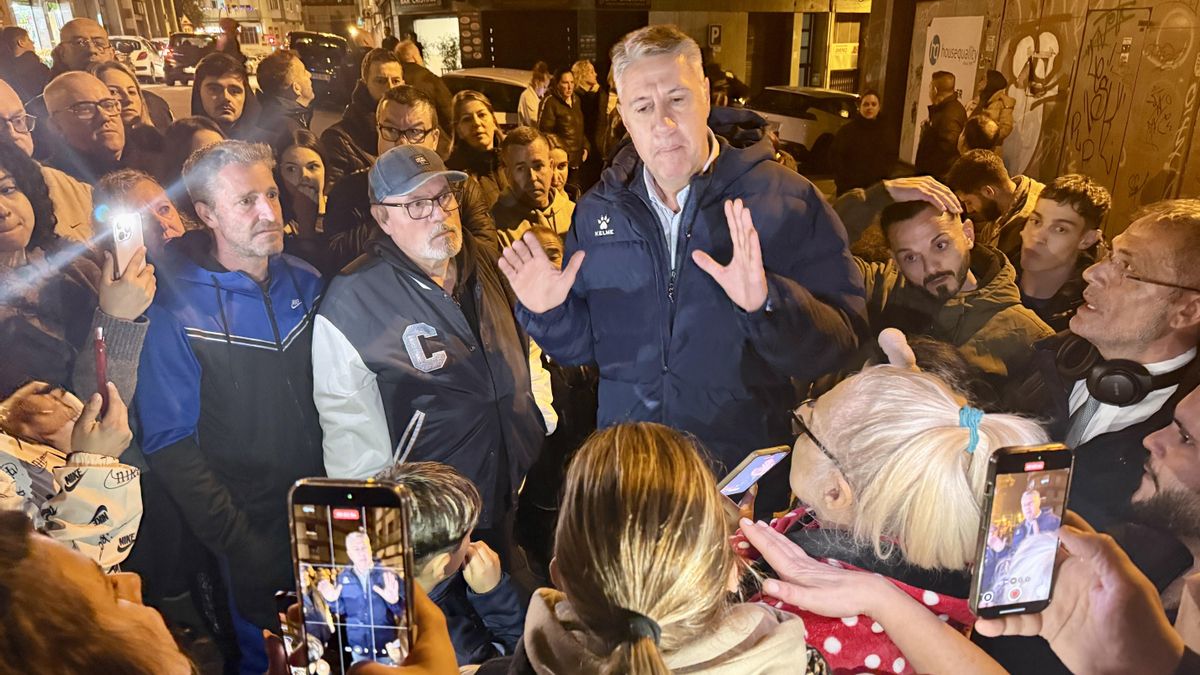 La presión de Albiol sobre los desalojados en Badalona traslada a la calle el choque entre entidades y grupos antimigrantes