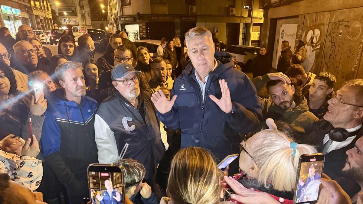 La Fiscalía descarta que Albiol discriminara a los centenares de migrantes que dejó en la calle
