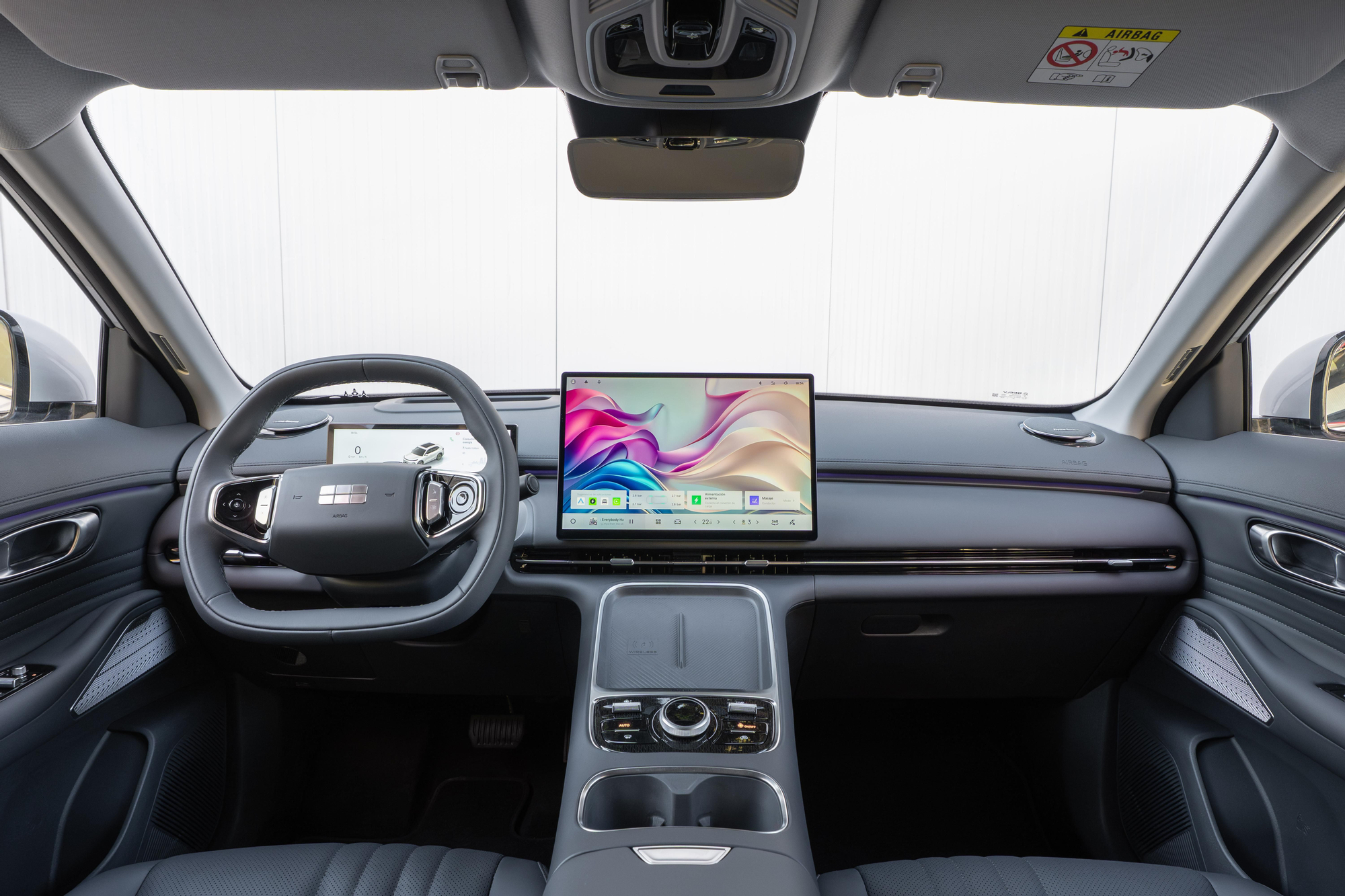 El salpicadero está presidido por una gran pantalla central de 15,4 pulgadas.