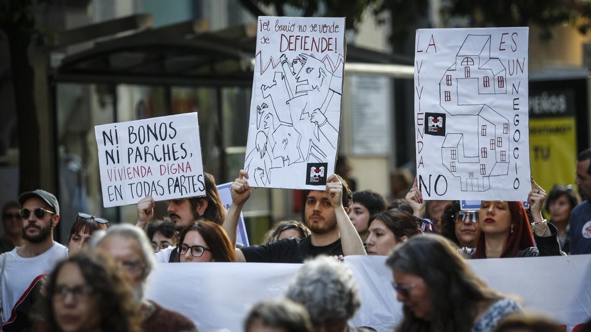 Manifestación por la vivienda bajo el lema 'Housing Action Days'