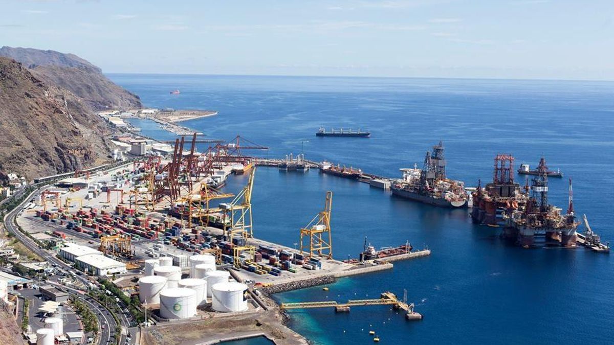 Puerto de Santa Cruz de Tenerife.