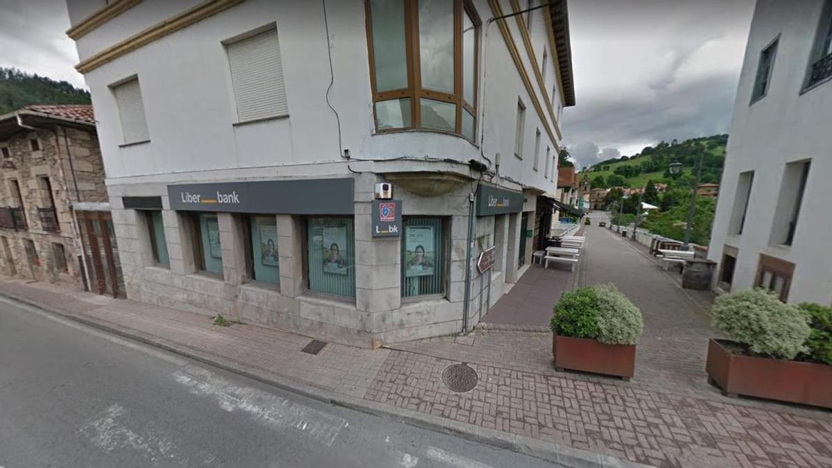 Banco Unicaja-Liberbank en Puente Viesgo.