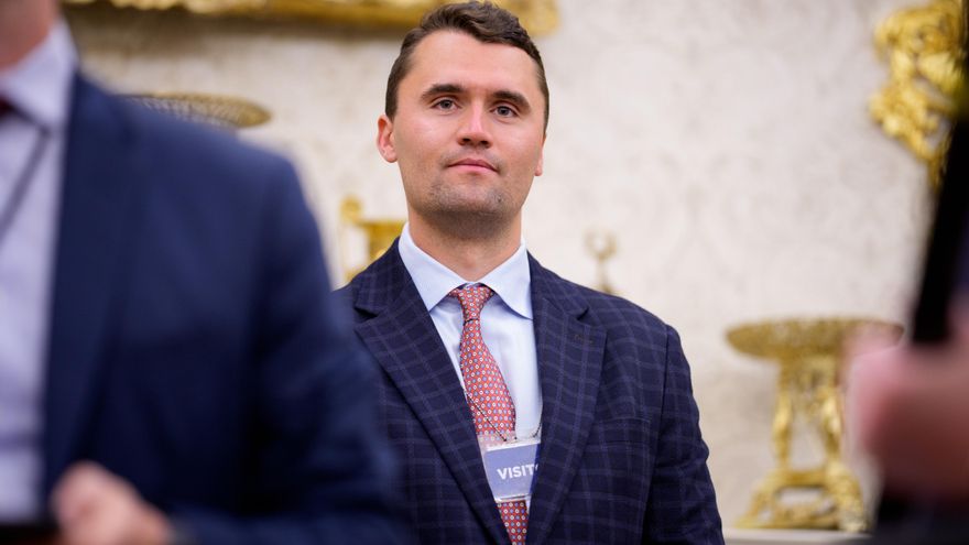 El FBI afirma tener pistas sobre el tirador y el posible rifle con el que asesinó a Charlie Kirk