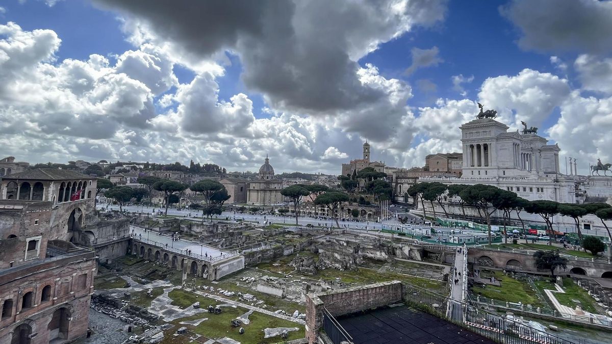 Enésimo descubrimiento arqueológico en Roma: encuentran una estatua en un importante enclave del imperio romano